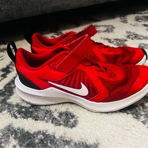 Nike youth size 2.5